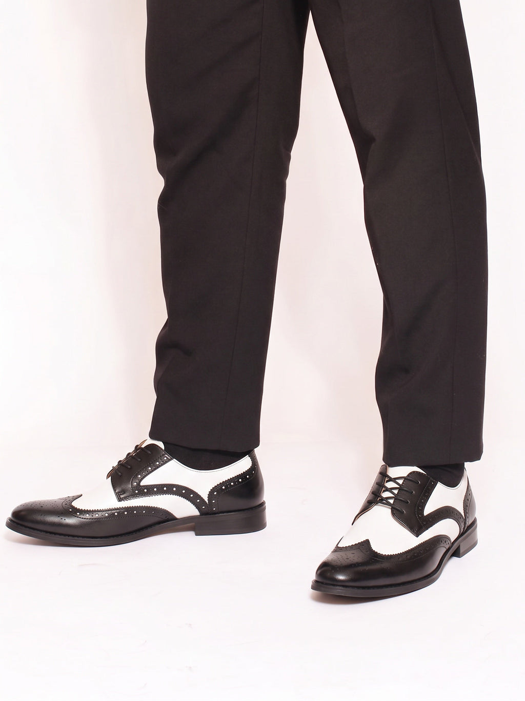 Two-Tone Wingtip Brogue Derby Dress Shoes