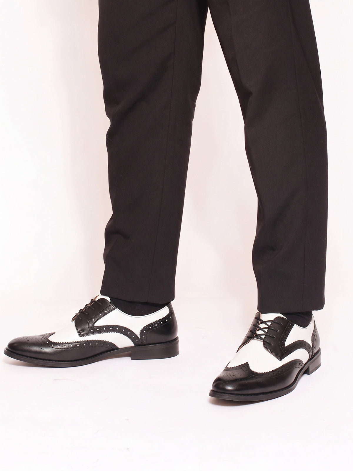 Two-Tone Wingtip Brogue Derby Dress Shoes